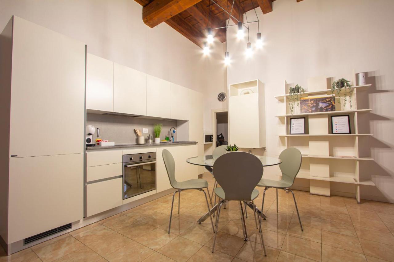 Le Damigelle Apartment Verona Bagian luar foto
